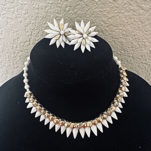 vintage 1960s milk white crystal choker and matching clip-on earrings Adjustable